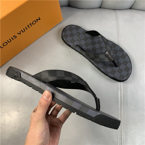High Quality Luxury Louis Vuitton Mens Slippers – Style 27395