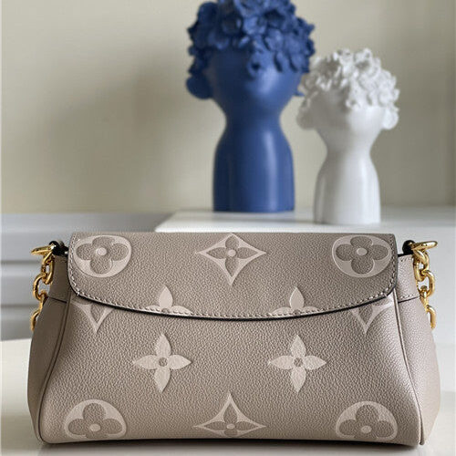 High Quality Luxury Louis Vuitton Favorite Monogram Bag – Style 47661 alternate view