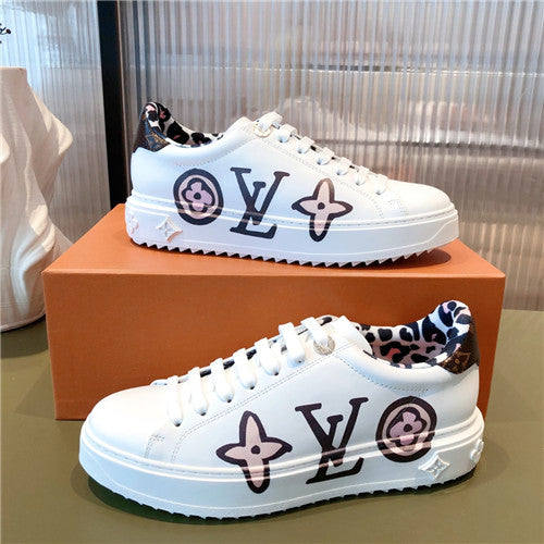 High Quality Luxury Louis Vuitton White Sneakers Women alternate view