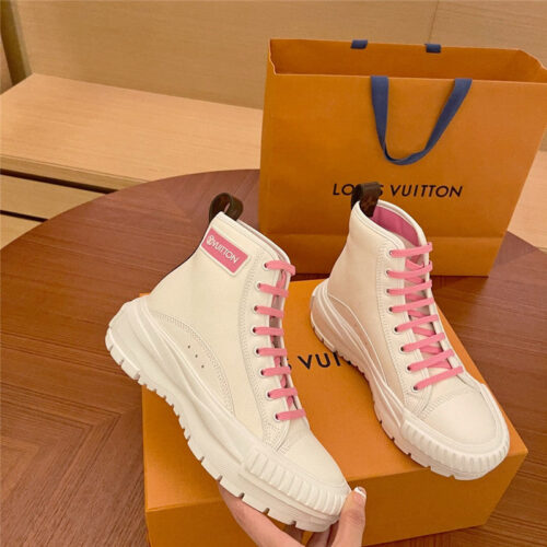 High Quality Luxury Louis Vuitton Squad Sneaker Boot – Style 69411 product detail