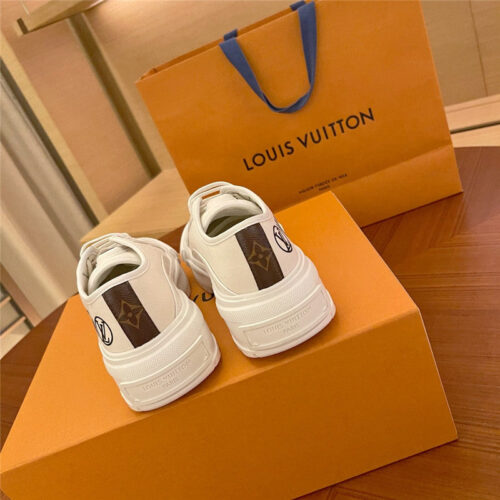 High Quality Luxury Louis Vuitton Squad Sneaker – Style 31011 product detail