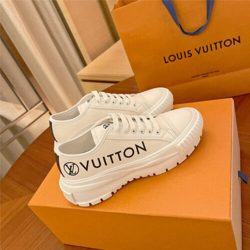High Quality Luxury Louis Vuitton Squad Sneaker – Style 31011 product detail