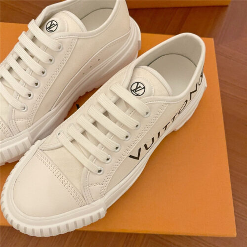 High Quality Luxury Louis Vuitton Squad Sneaker – Style 31011 product detail