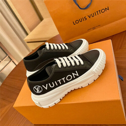 High Quality Luxury Louis Vuitton Squad Sneaker product detail