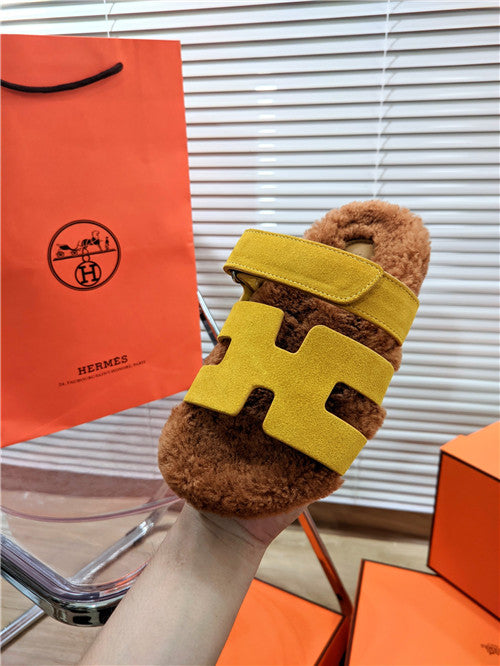 High Quality Luxury Hermes Lamb Wool Flat Slippers – Style 75459 product detail