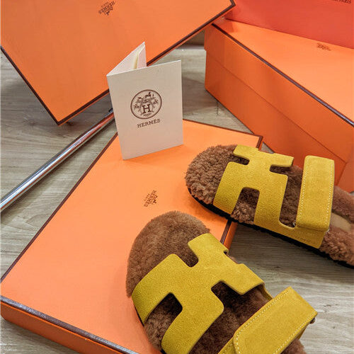 High Quality Luxury Hermes Lamb Wool Flat Slippers – Style 75459 product detail