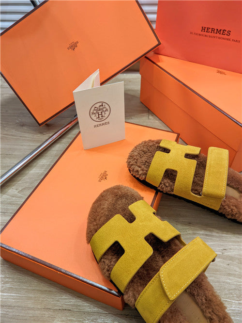 High Quality Luxury Hermes Lamb Wool Flat Slippers – Style 75459 product detail