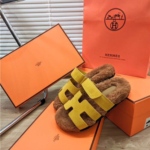High Quality Luxury Hermes Lamb Wool Flat Slippers – Style 75459 alternate view