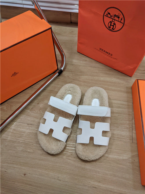 High Quality Luxury Hermes Lamb Wool Flat Slippers – Style 42691 product detail
