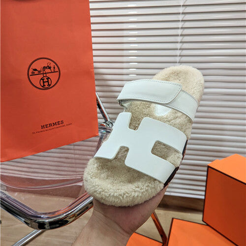 High Quality Luxury Hermes Lamb Wool Flat Slippers – Style 42691 product detail