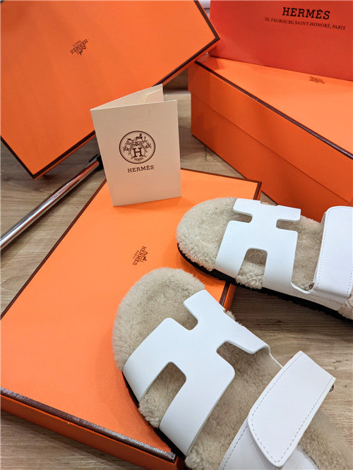 High Quality Luxury Hermes Lamb Wool Flat Slippers – Style 42691 product detail