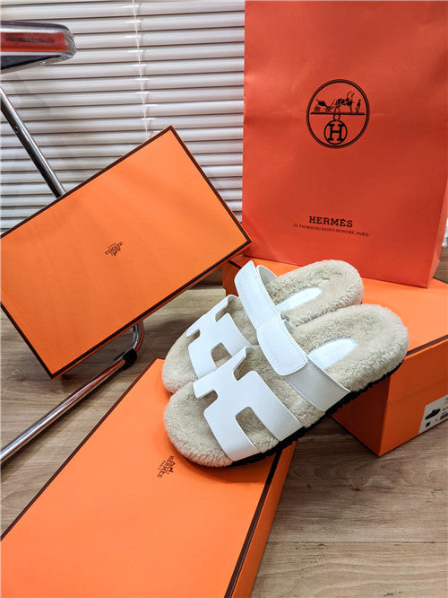 High Quality Luxury Hermes Lamb Wool Flat Slippers – Style 42691 product detail