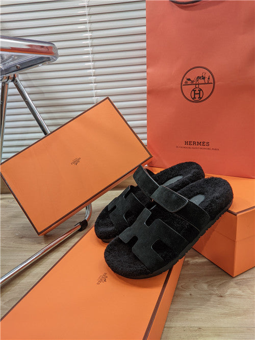 High Quality Luxury Hermes Lamb Wool Flat Slippers – Style 09923 product detail