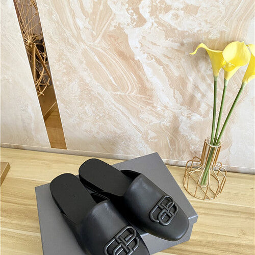 High Quality Luxury Balenciaga Round Head Flat Slippers – Style 50019 product detail
