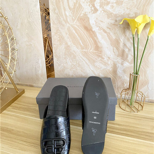 High Quality Luxury Balenciaga Round Head Flat Slippers – Style 43235 product detail