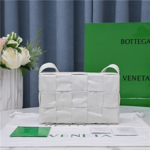 High Quality Luxury Bottega Veneta Bv Cassette Bag – Style 30014 alternate view