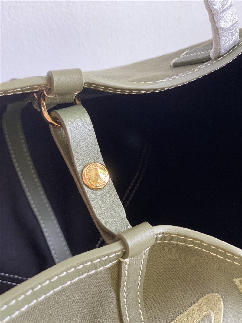 High Quality Luxury Burberry Beach Tote Bag – Style 42399 product detail