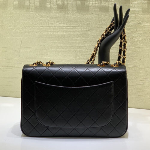 High Quality Luxury Chanel Chain Limited Gold Buckle Bag alternate view