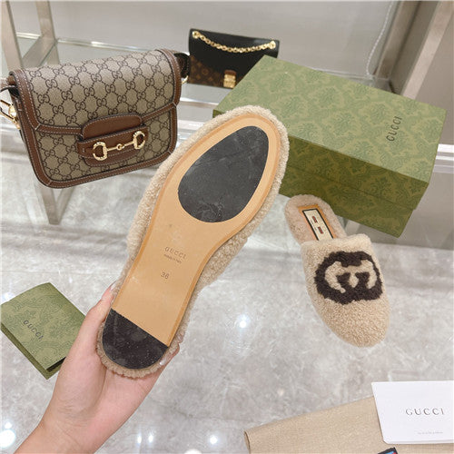 High Quality Luxury Gucci Wool Logo Slippers – Style 09299 product detail