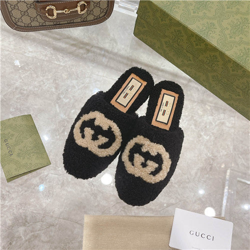 High Quality Luxury Gucci Wool Logo Slippers alternate view