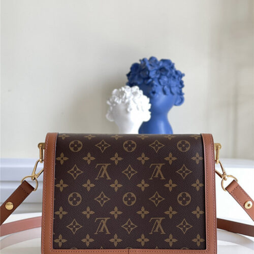 High Quality Luxury Louis Vuitton Dauphine MM Monogram Bag alternate view