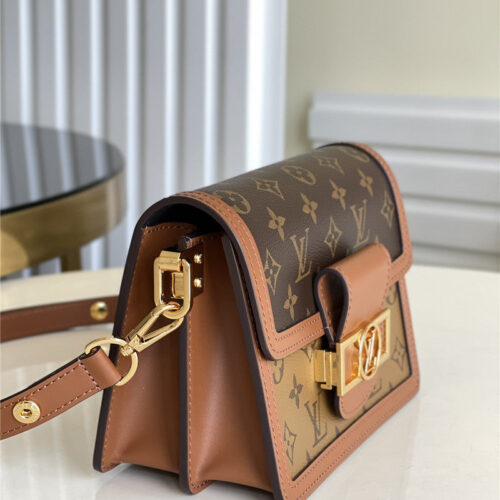 High Quality Luxury Louis Vuitton Dauphine MM Monogram Bag – Style 47629 product detail