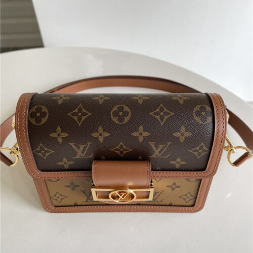 High Quality Luxury Louis Vuitton Dauphine MM Monogram Bag – Style 47629 product detail