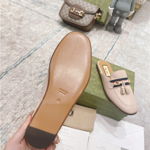 High Quality Luxury Gucci Flat Slippers Womens – Style 89843 product detail