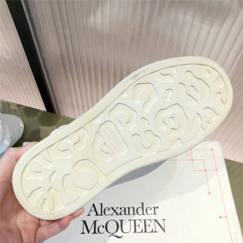 High Quality Luxury Alexander McQueen High Top Sneaker – Style 75075 product detail