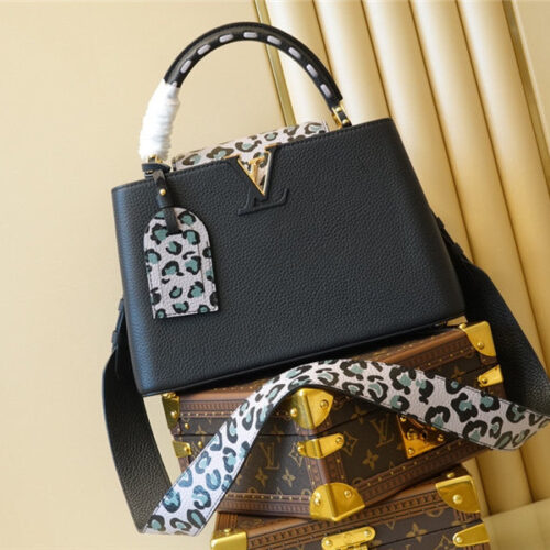 High Quality Luxury Louis Vuitton Capucines Medium Bag Black product detail