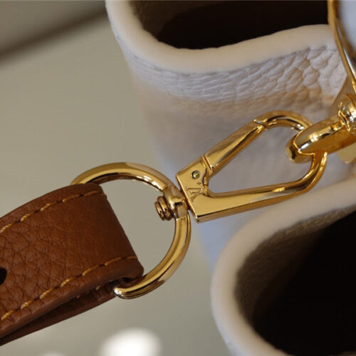 High Quality Luxury Louis Vuitton Capucines Medium Bag product detail