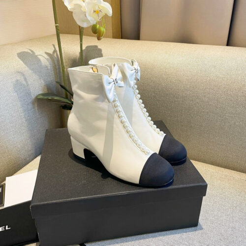 High Quality Luxury Chanel Pearl Bow Boots