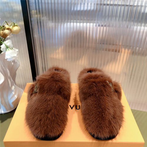 High Quality Luxury Louis Vuitton Mink Fur Slippers – Style 14371 alternate view