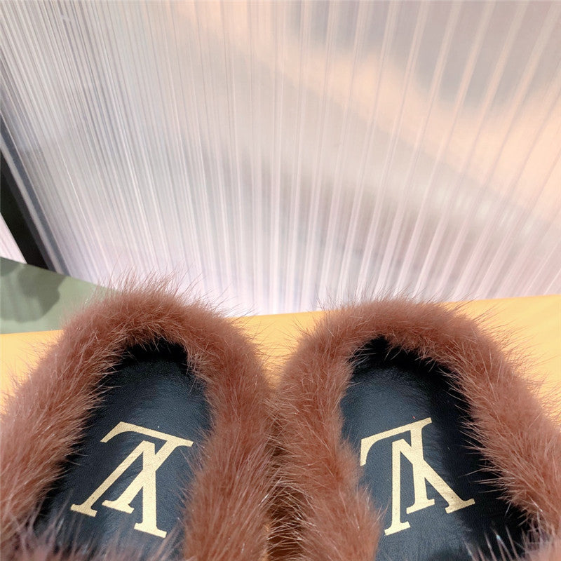 High Quality Luxury Louis Vuitton Mink Fur Slippers – Style 14371 product detail
