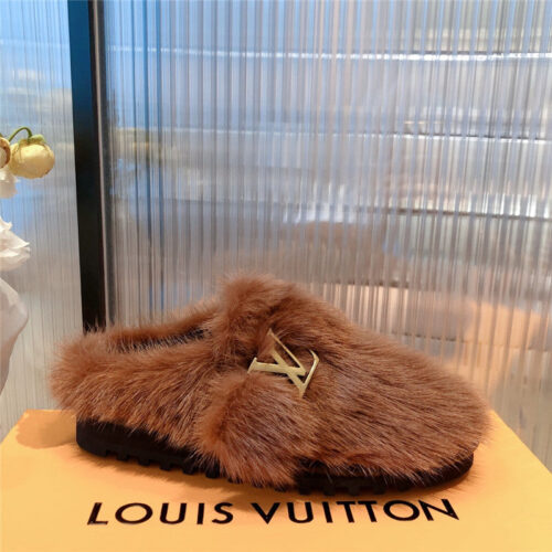 High Quality Luxury Louis Vuitton Mink Fur Slippers – Style 14371 product detail