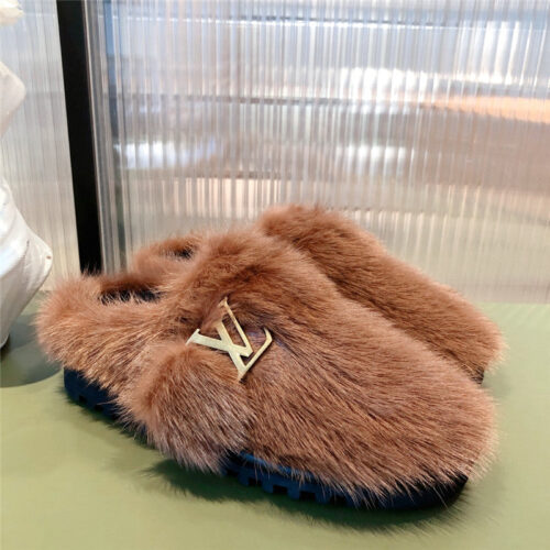 High Quality Luxury Louis Vuitton Mink Fur Slippers – Style 14371 product detail