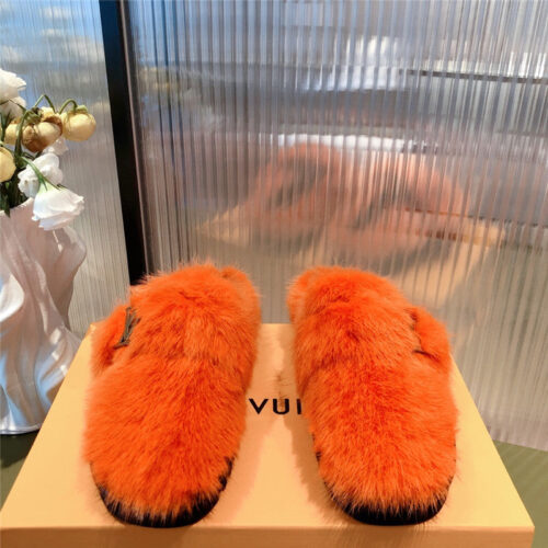 High Quality Luxury Louis Vuitton Mink Fur Slippers alternate view
