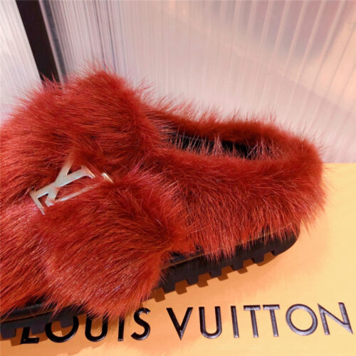 High Quality Luxury Louis Vuitton Mink Fur Slippers – Style 16067 product detail