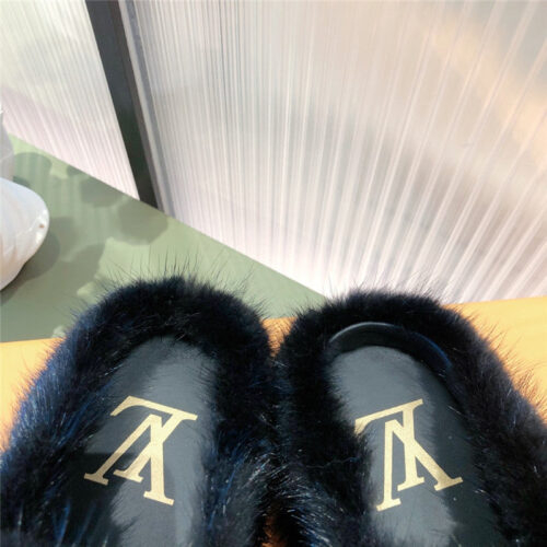 High Quality Luxury Louis Vuitton Mink Fur Slippers – Style 83299 product detail