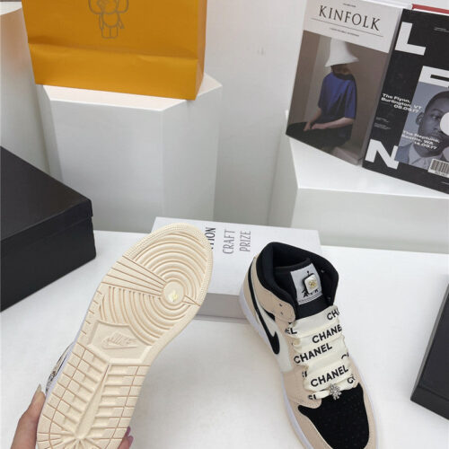 High Quality Luxury Chanel Nike High Top Sneakers – Style 50374 product detail