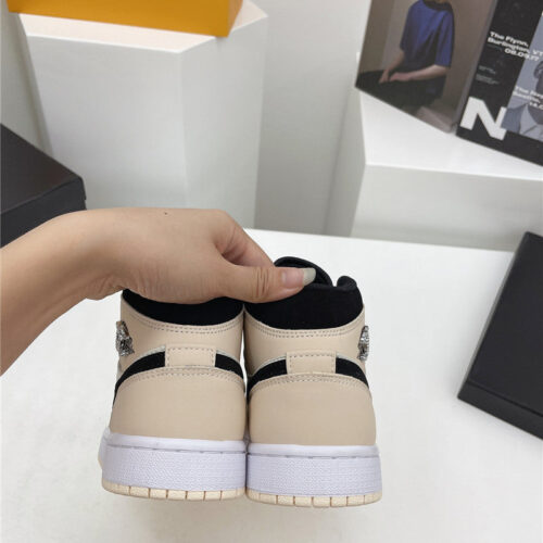 High Quality Luxury Chanel Nike High Top Sneakers – Style 50374 product detail
