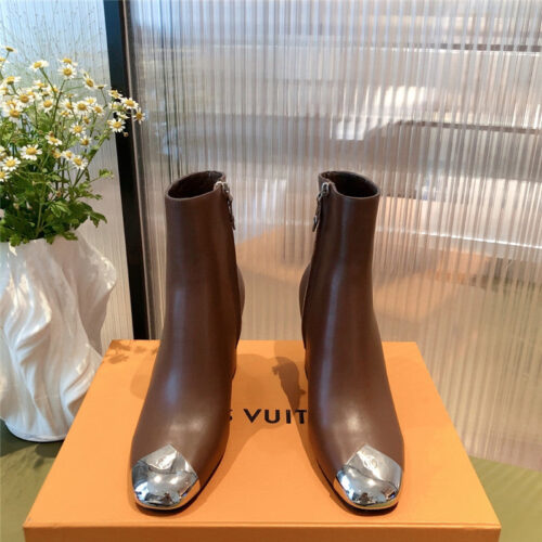 High Quality Luxury Louis Vuitton Boots Womens – Style 74243 alternate view