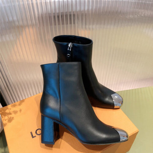 High Quality Luxury Louis Vuitton Boots Womens – Style 96835 alternate view