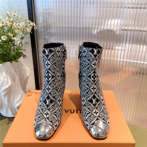 High Quality Luxury Louis Vuitton Boots Womens – Style 52195 product detail