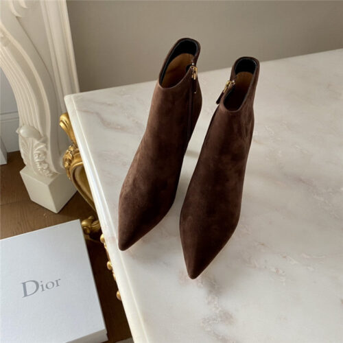 High Quality Luxury Dior Pointed Toe Boots – Style 41030 product detail