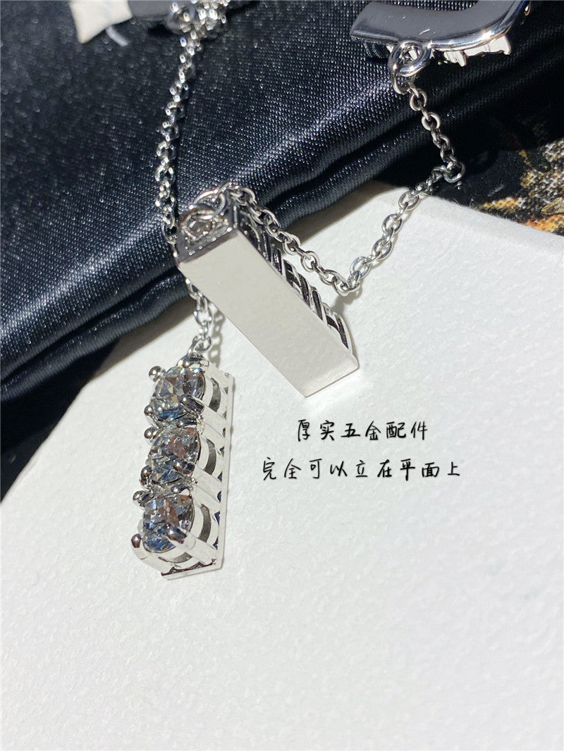 High Quality Luxury Miumiu Crystal Drill Earrings – Style 51183 product detail