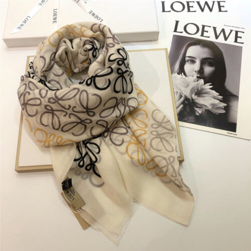 High Quality Luxury Loewe Anagram Scarf In Wool And Cashmere alternate view