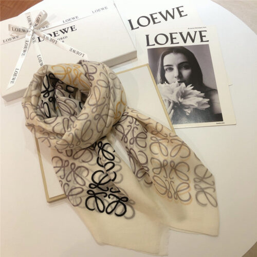 High Quality Luxury Loewe Anagram Scarf In Wool And Cashmere product detail