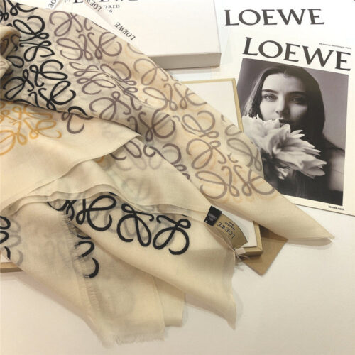 High Quality Luxury Loewe Anagram Scarf In Wool And Cashmere product detail