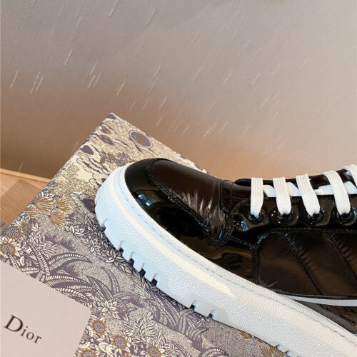 High Quality Luxury Dior High-Top Warmth Sneakers – Style 70918 product detail